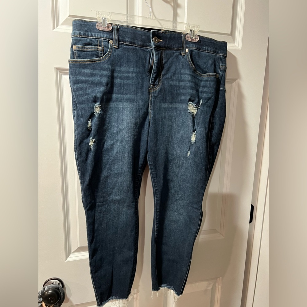 Torrid bombshell skinny raw hem size 20 xS